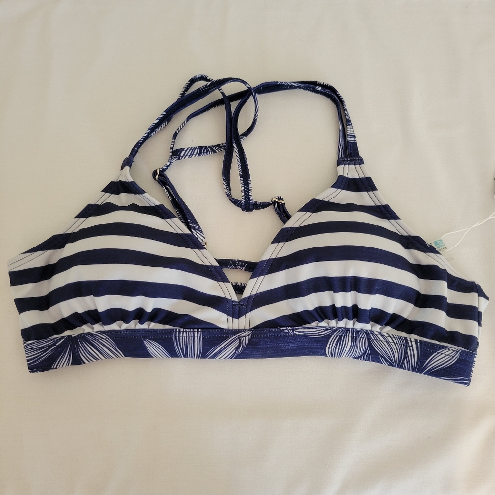 Aqua Quint Soul / Lycra X back Top Size M